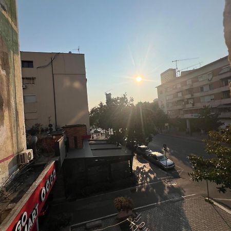 Charles City Center Tiranë Luaran gambar